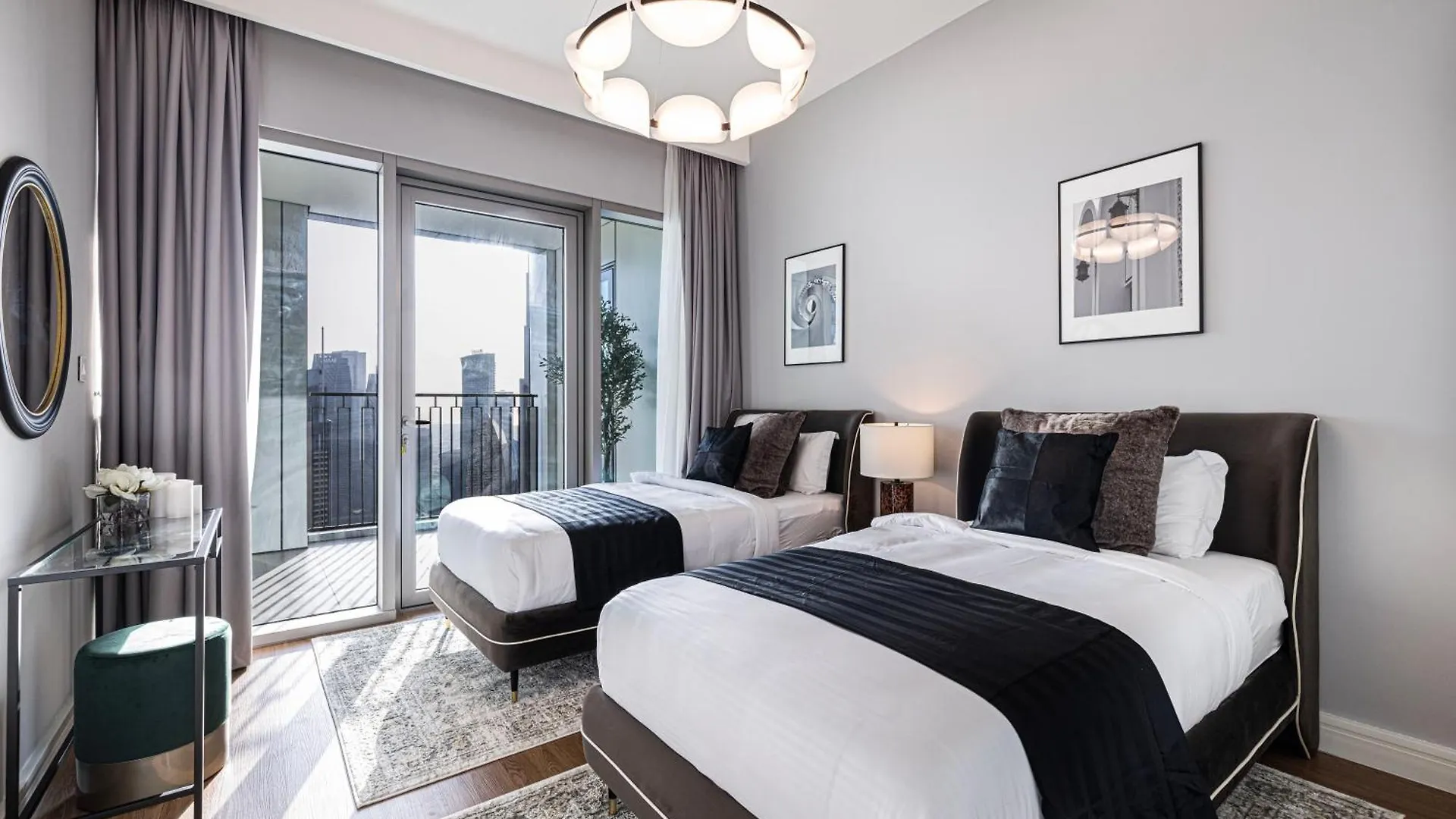 Apartment Magnificent - Luxurious 3+ 1 Bedroom With Burj Khalifa View Dubai