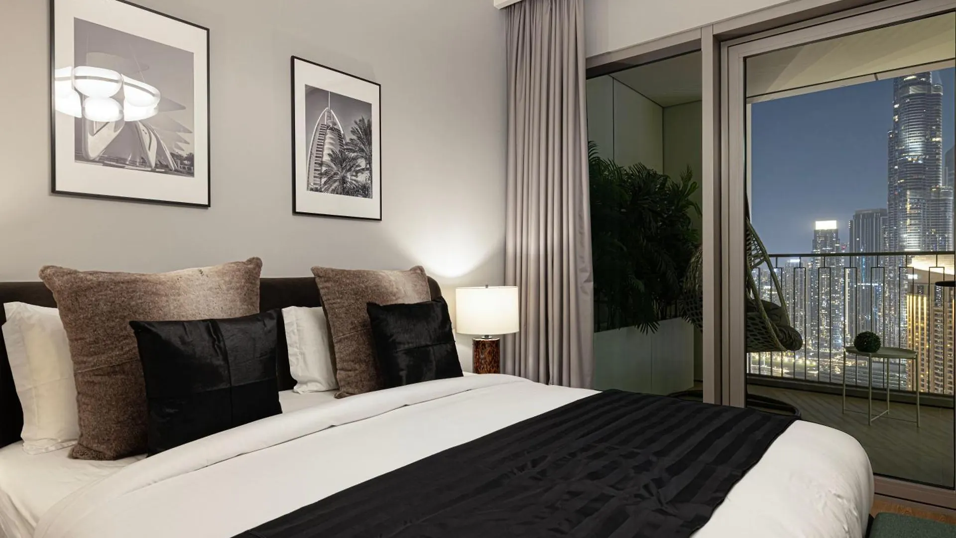 Apartment Magnificent - Luxurious 3+ 1 Bedroom With Burj Khalifa View Dubai