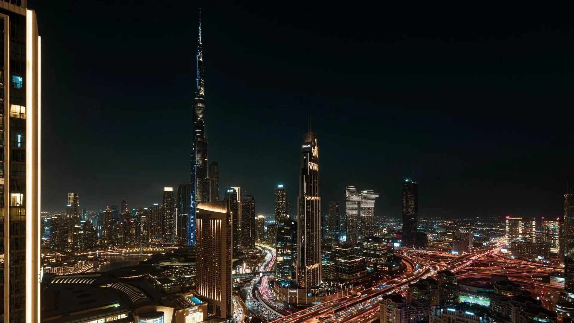Magnificent - Luxurious 3+ 1 Bedroom With Burj Khalifa View Dubai